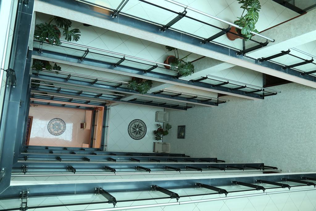 Afarensis International Hotel アジス・アベバ エクステリア 写真